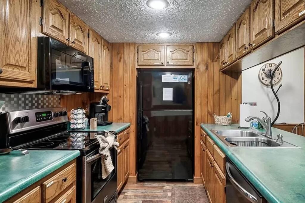 Вилла Beary Peaceful Smokies Retreat: Hot-Tub & Pools Пиджен-Фордж Экстерьер фото